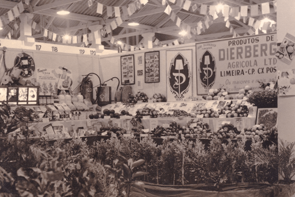 EXPOSIÇÃO-DIERBERGER-AGRÍCOLA-LTDA---1950(2)